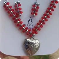 Set de Collar y Aretes de Murano: Elegancia Hecha a Mano