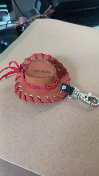 Sombrero en cuero