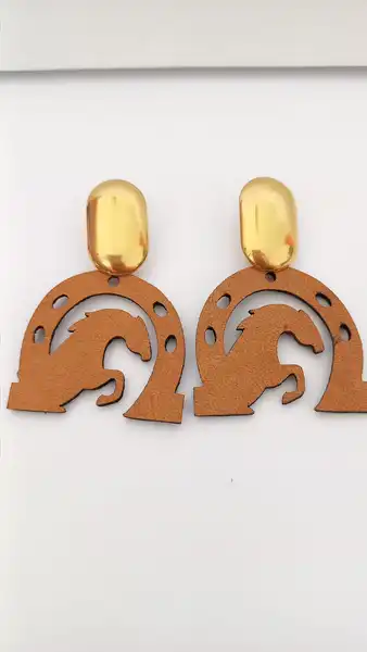 Pendientes Artesanales de Herradura: Elegancia con un Toque de Fortuna (Par)