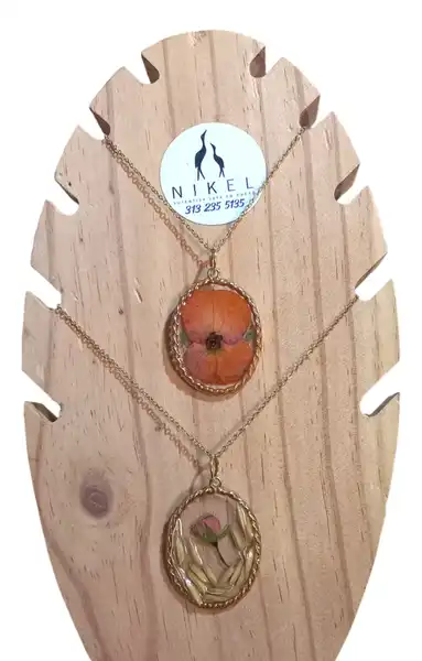 Set de Collar y Aretes de Murano: Elegancia Hecha a Mano