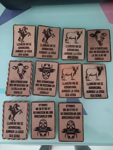 IMANES EN CUERO