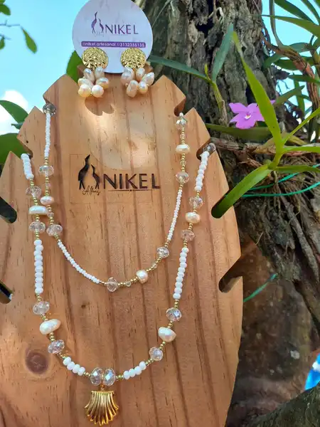 Collar de Mostacilla Artesanal: Elegancia y Artesanía en Cada Detalle (Unidad)