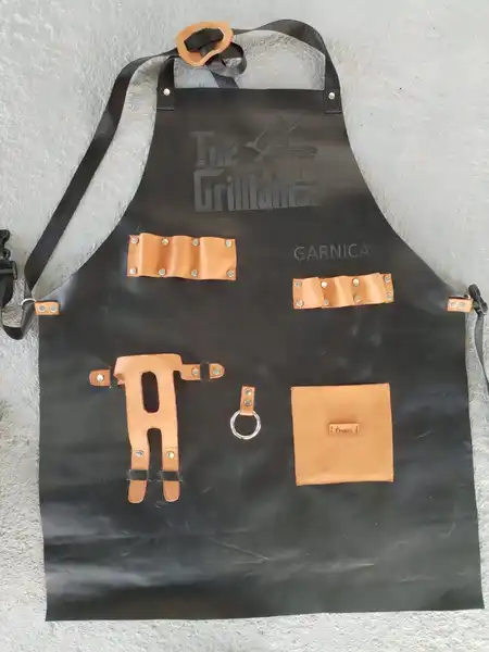 DELANTALES EN CUERO PERSONALIZADOS